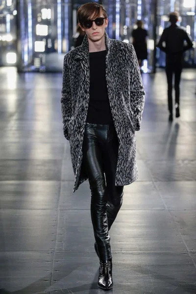 Look 34